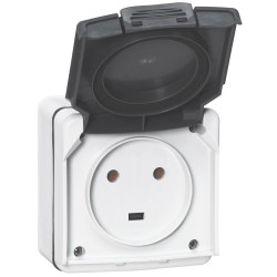PRISE 2P+T PLEXO 20A IP55